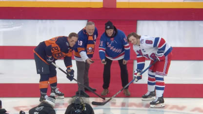 Mark Messier Bryan Trottier perform Stadium Series puck drop